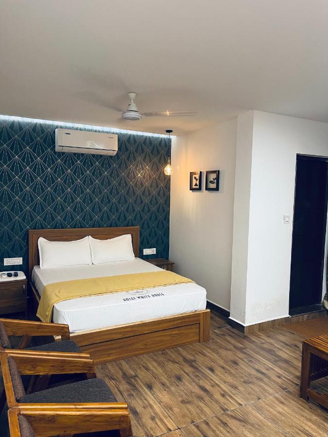 Whitehouse Residency Otel Palakkad Dış mekan fotoğraf