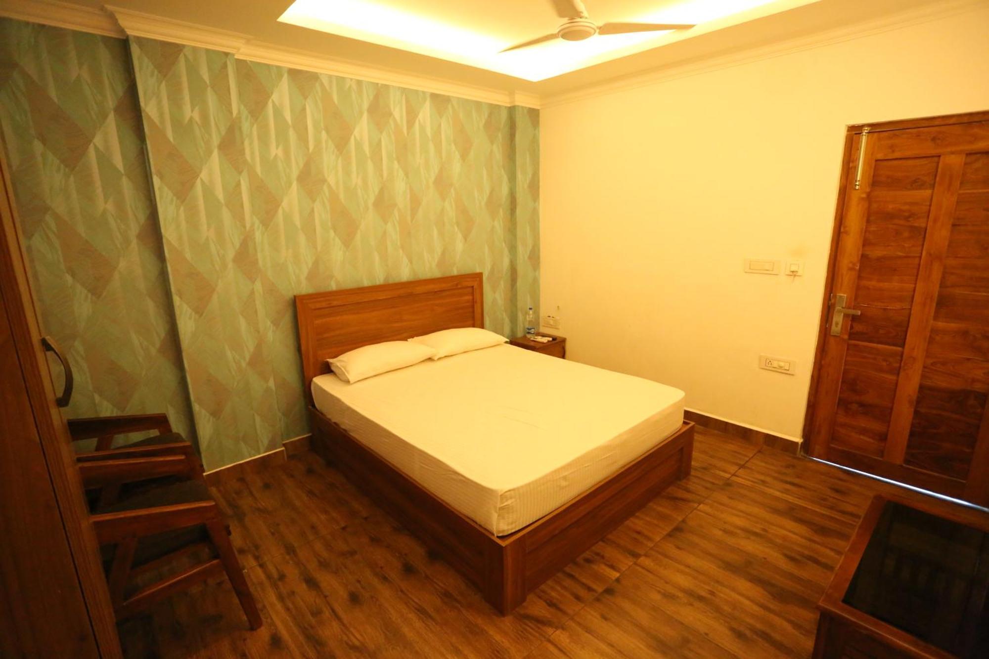 Whitehouse Residency Otel Palakkad Dış mekan fotoğraf